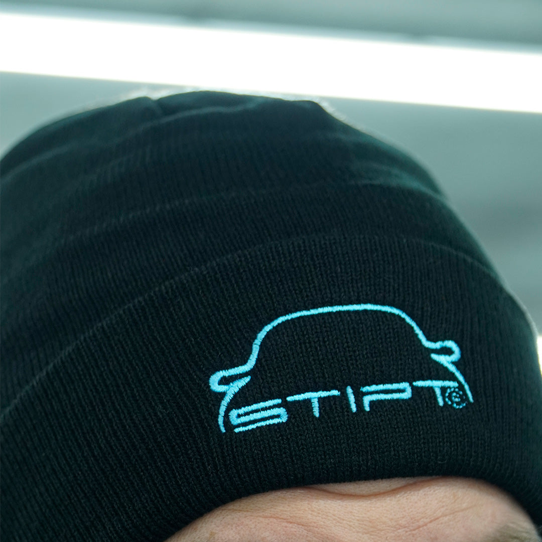 Stipt beanie close up on