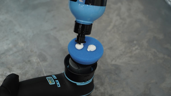 Polijstpasta op het pad aanbrengen met de Stipt Nano Polisher Pro
